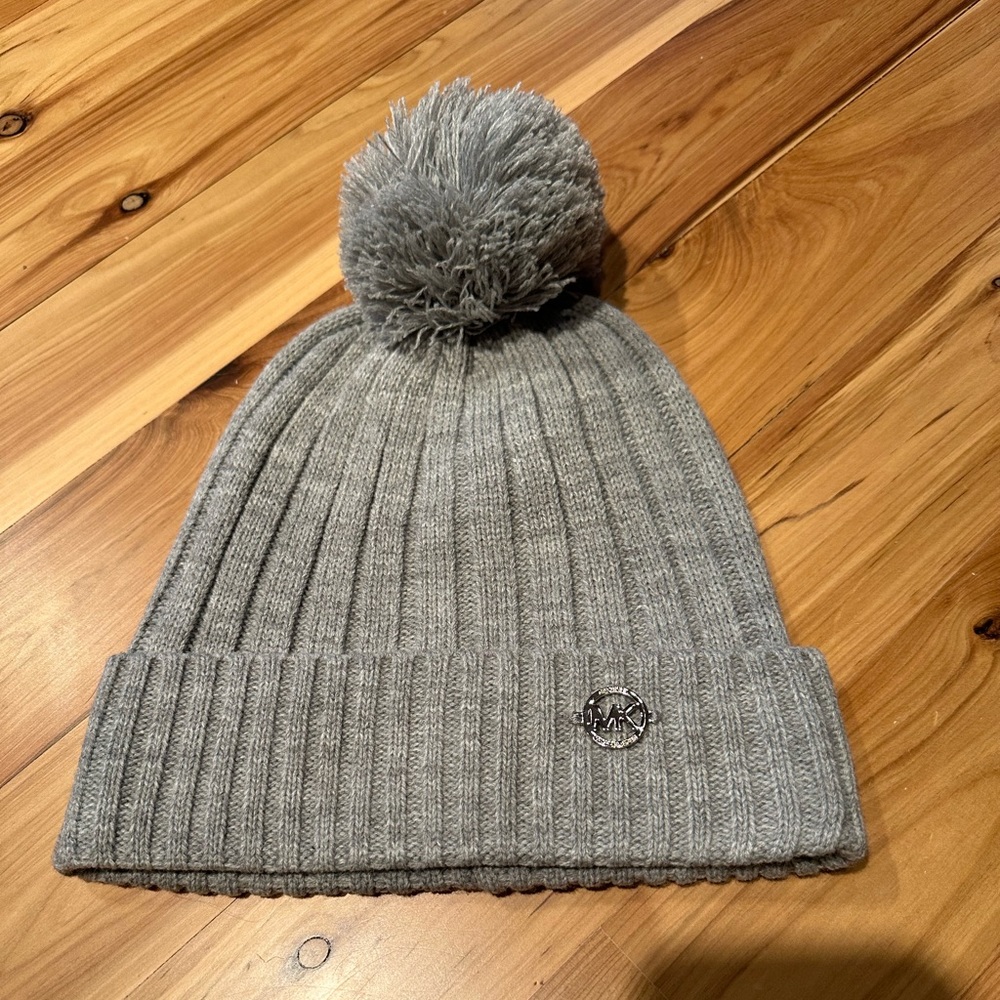 Michael Kors pom pom beanie
